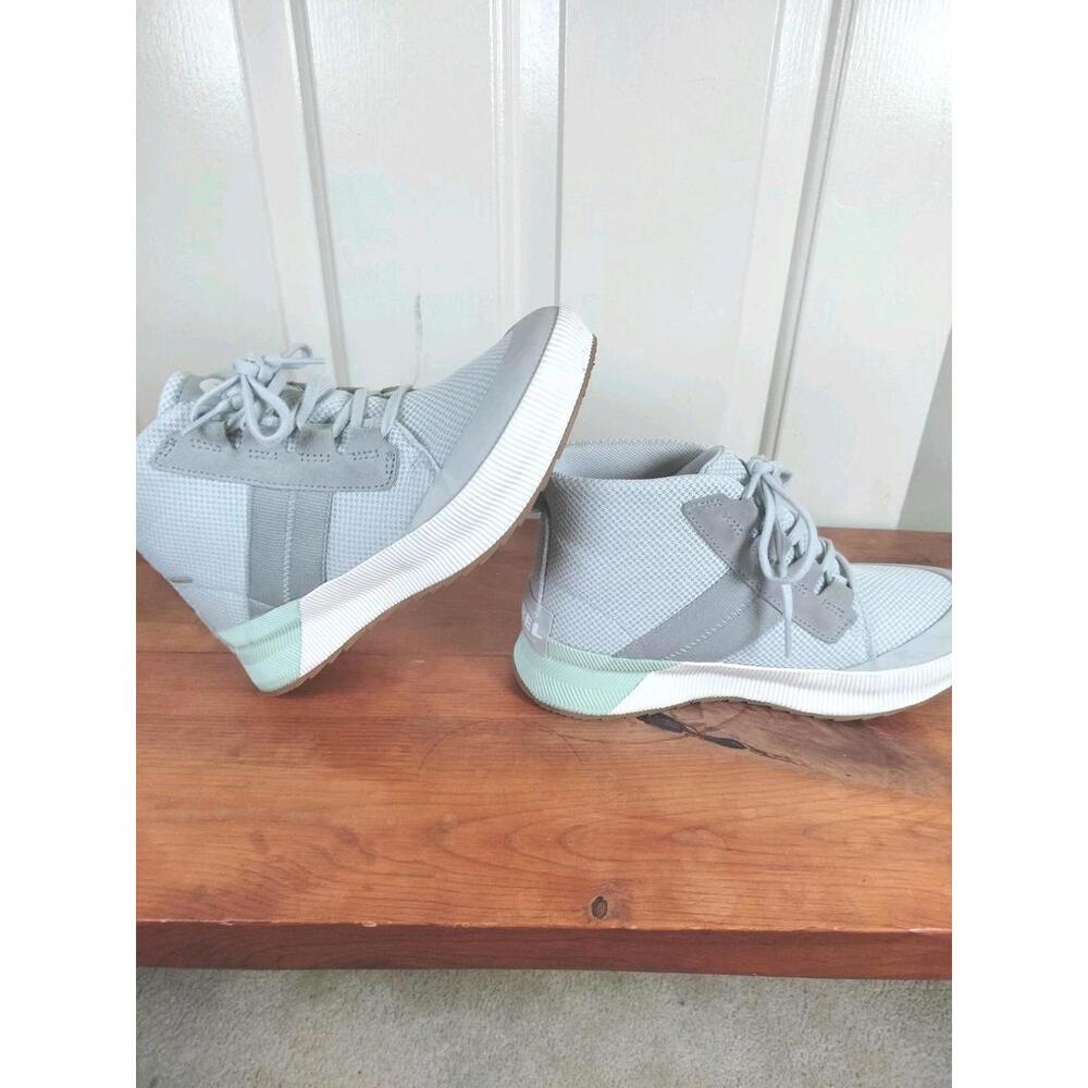 Sorel Out 'N About III Mid Waterproof Sneaker Women's Size‎ 9 - Quarry/Sea Salt - Picture 2 of 7
